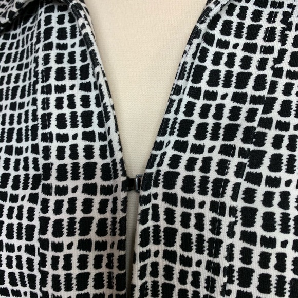 Chico’s Black Geometric Appliqué Full Zipper Lined Jacket - Picture 5 of 16